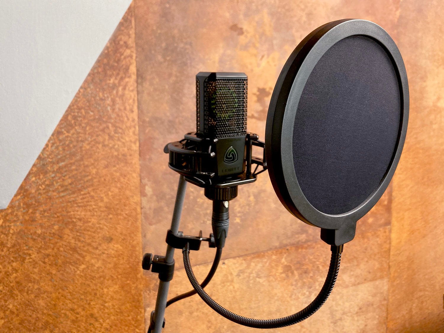 Pop Filters & Stands